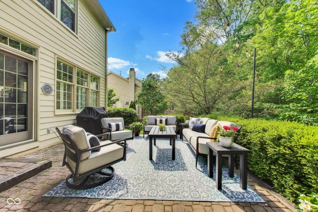 10878 Pine Bluff Drive, Fishers, IN 46037