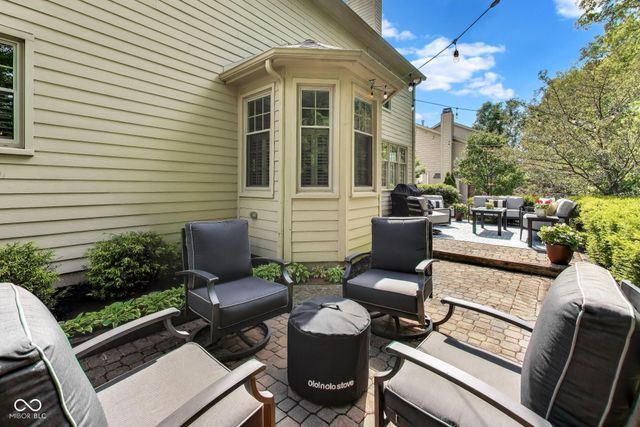 10878 Pine Bluff Drive, Fishers, IN 46037
