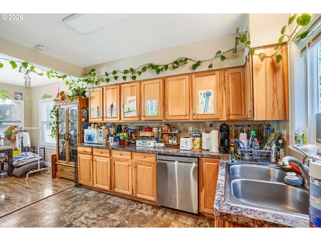 863 E St, Washougal, WA 98671