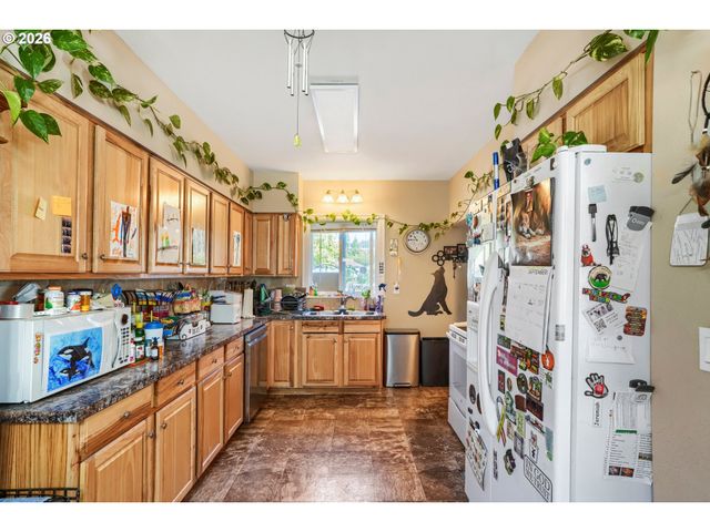 863 E St, Washougal, WA 98671