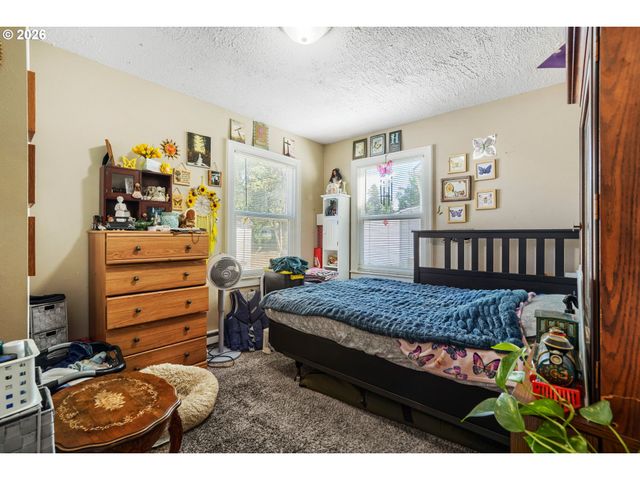 863 E St, Washougal, WA 98671