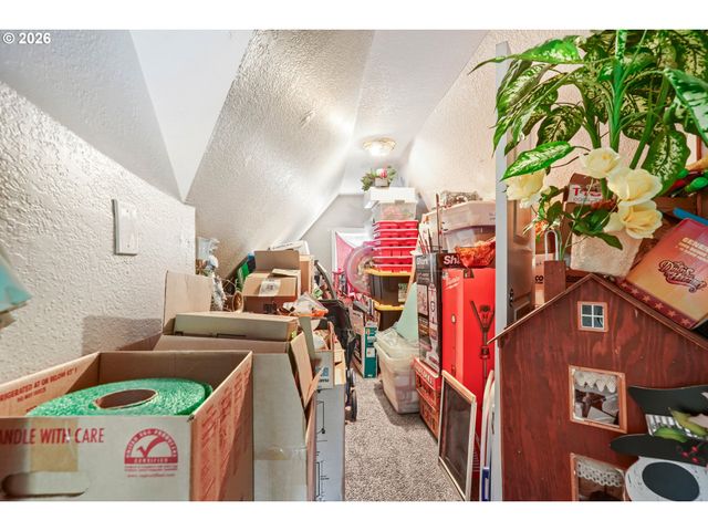 863 E St, Washougal, WA 98671