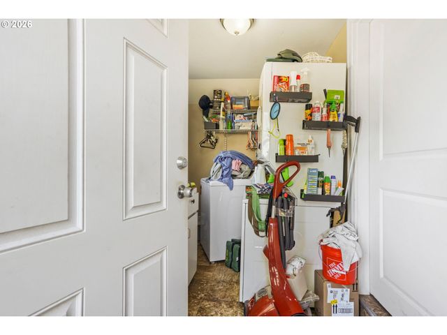 863 E St, Washougal, WA 98671