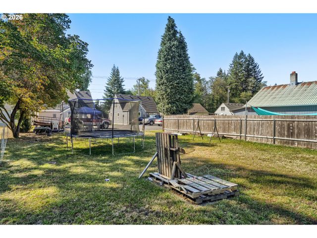 863 E St, Washougal, WA 98671