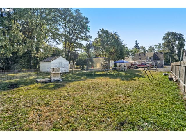 863 E St, Washougal, WA 98671