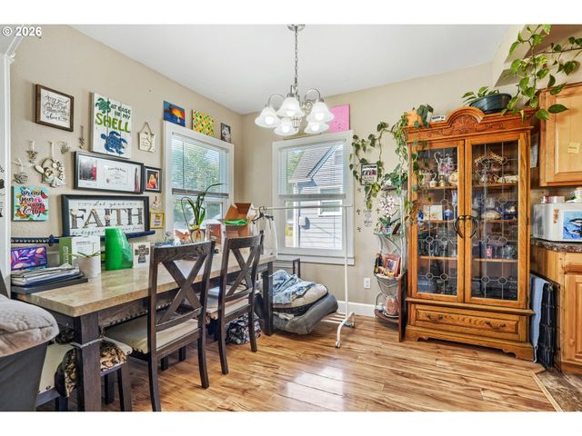 863 E St, Washougal, WA 98671
