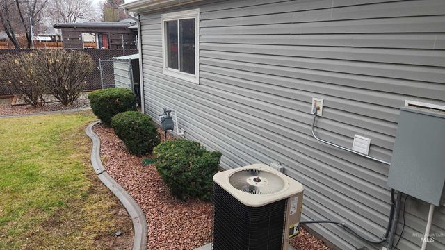 426 Ridgeway Drive, Twin Falls, ID 83301