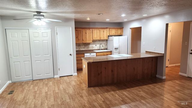 426 Ridgeway Drive, Twin Falls, ID 83301