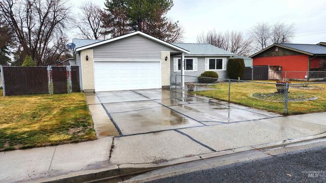 426 Ridgeway Drive, Twin Falls, ID 83301