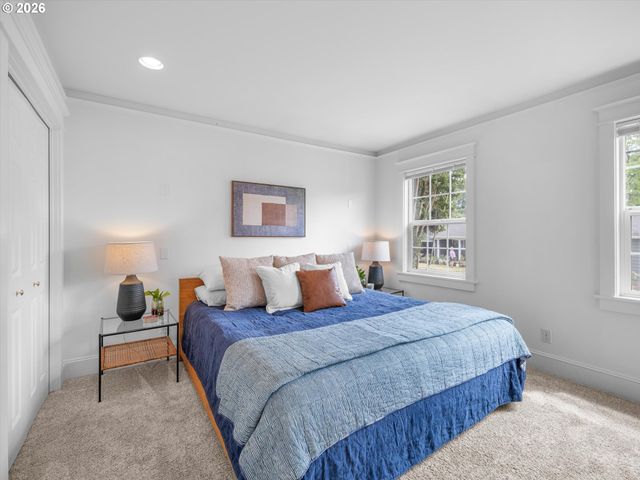 3331 Sw SEYMOUR St, Portland, OR 97239