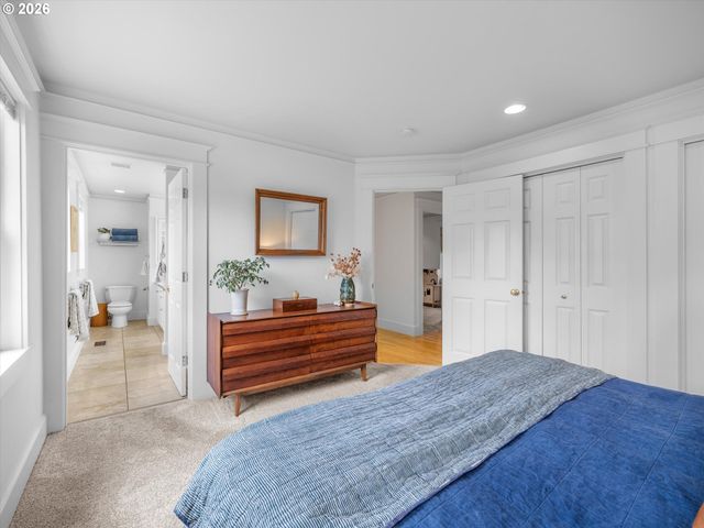 3331 Sw SEYMOUR St, Portland, OR 97239