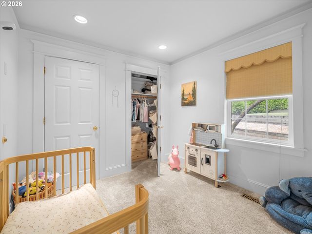 3331 Sw SEYMOUR St, Portland, OR 97239