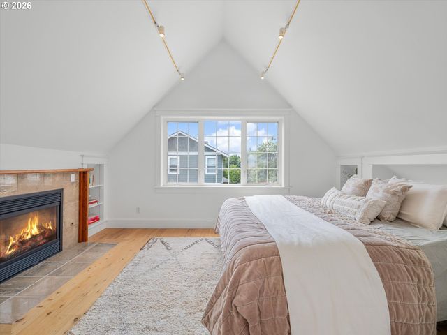 3331 Sw SEYMOUR St, Portland, OR 97239