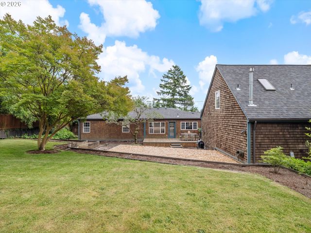 3331 Sw SEYMOUR St, Portland, OR 97239