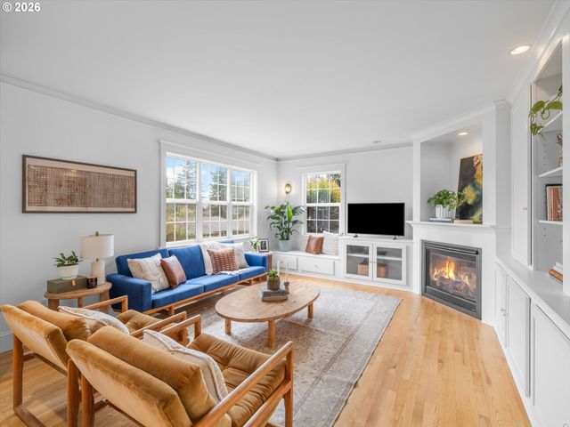 3331 Sw SEYMOUR St, Portland, OR 97239