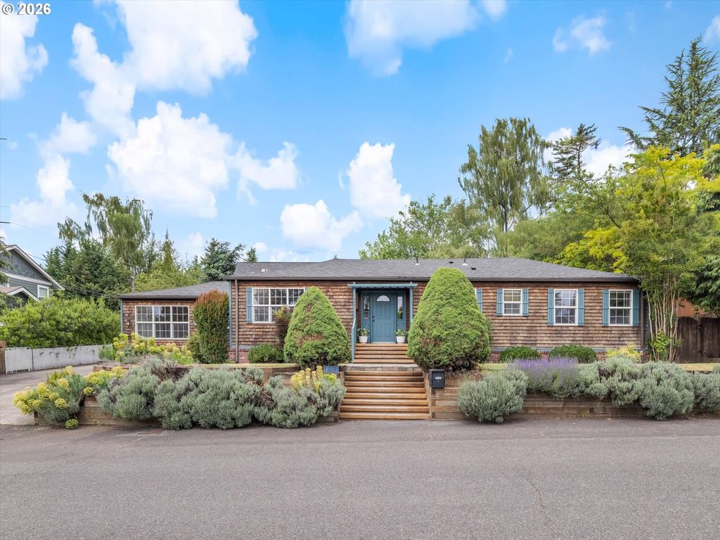 3331 Sw SEYMOUR St, Portland, OR 97239
