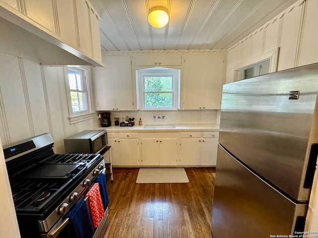 118 Callaghan Ave Apt B, San Antonio, TX 78210