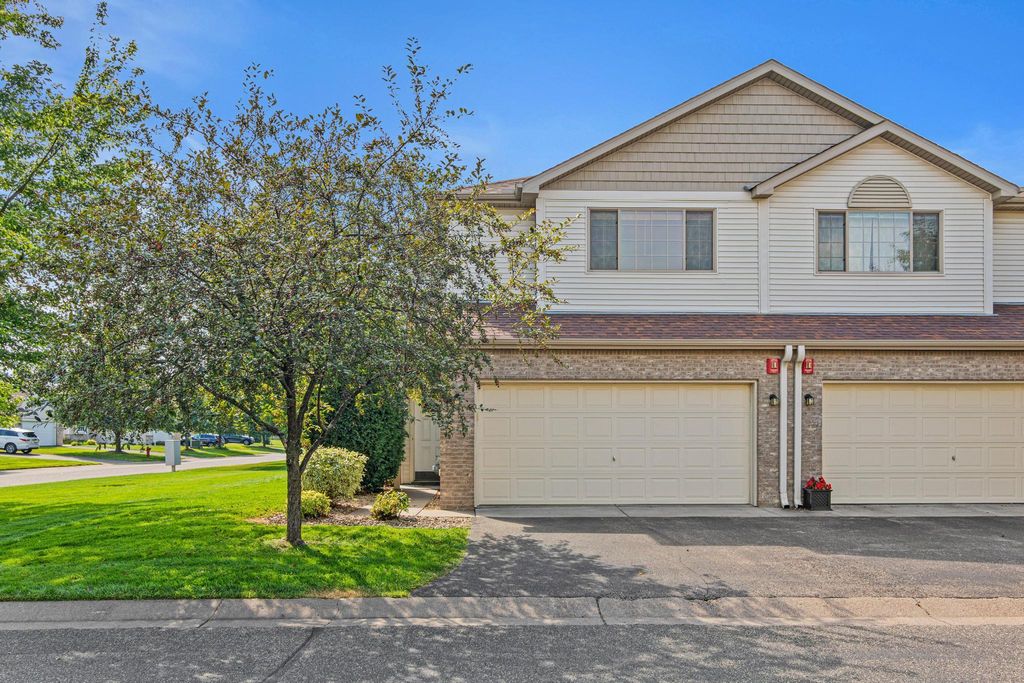 211 Stallion Lane, Lino Lakes, MN 55014 — photo 2