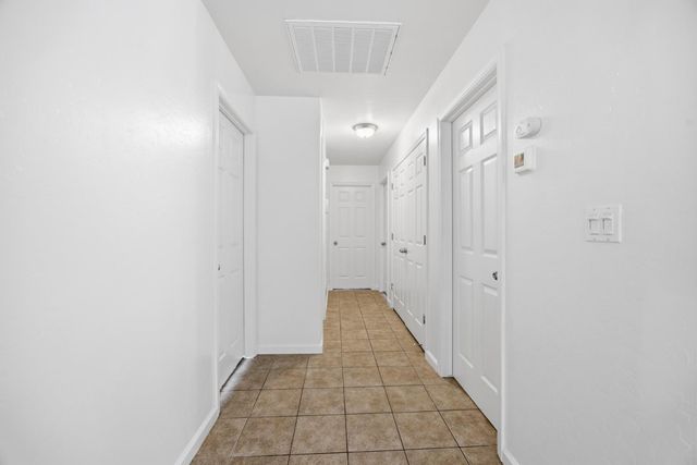 2650 W Sedona Avenue, Visalia, CA 93291