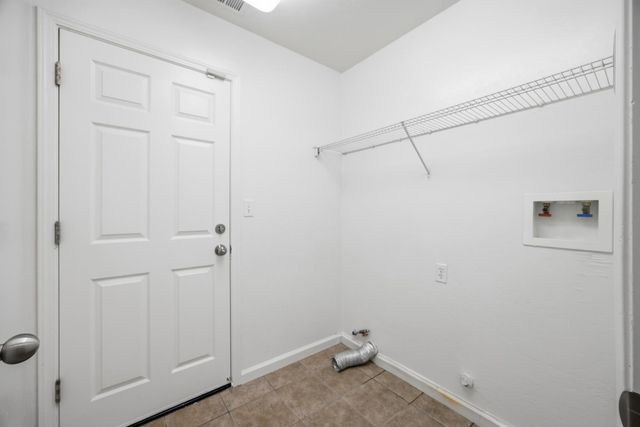 2650 W Sedona Avenue, Visalia, CA 93291