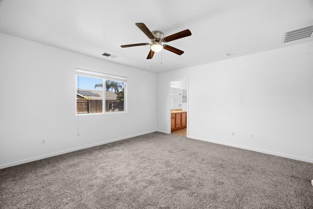 2650 W Sedona Avenue, Visalia, CA 93291