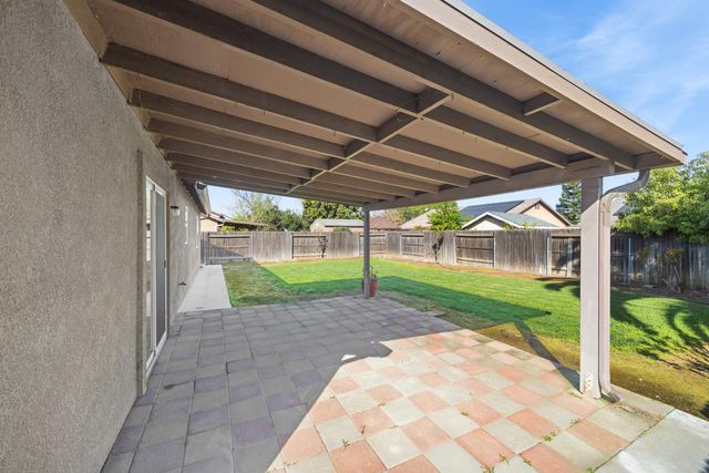 2650 W Sedona Avenue, Visalia, CA 93291