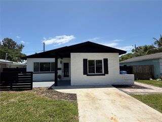1766 MARYLAND AVENUE NE, St Petersburg, FL 33703