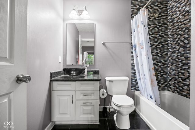 2378 The Springs Drive, Indianapolis, IN 46260