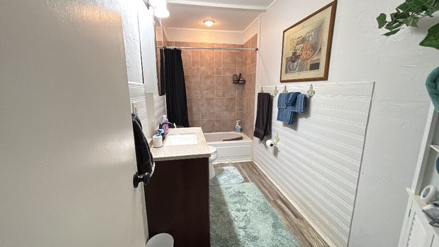 528 NW King Street, Burleson, TX 76028