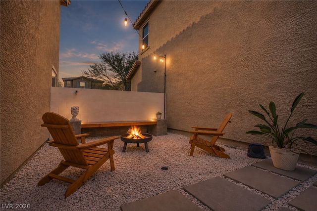 1126 Glistening Acres Ave, North Las Vegas, NV 89086