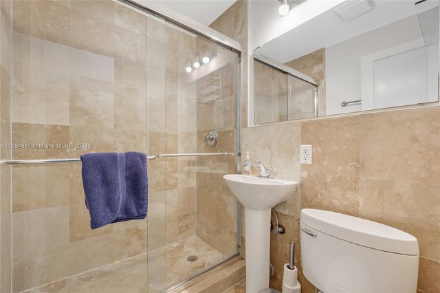 420 15th St 105, Miami Beach, FL 33139