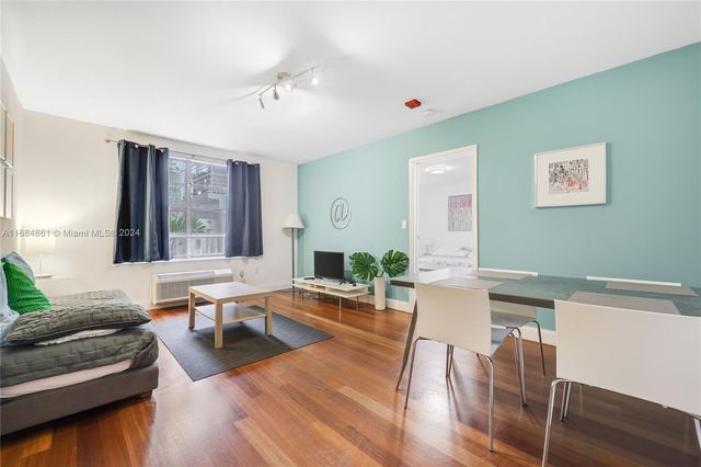 420 15th St 105, Miami Beach, FL 33139