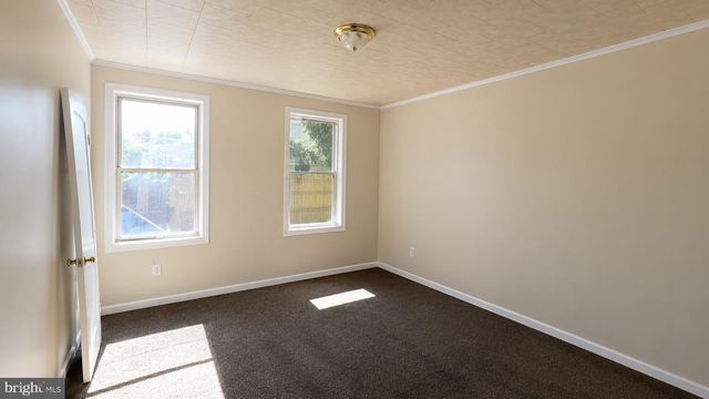 525 N CLINTON ST N, Baltimore, MD 21205