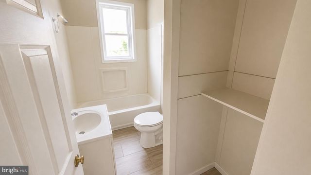 525 N CLINTON ST N, Baltimore, MD 21205