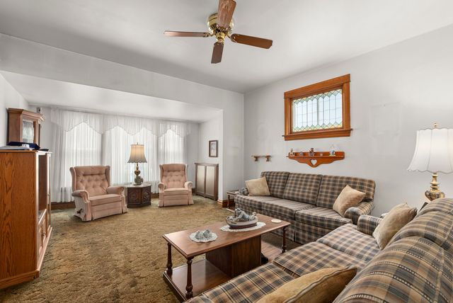 10700 S Avenue G, Chicago, IL 60617