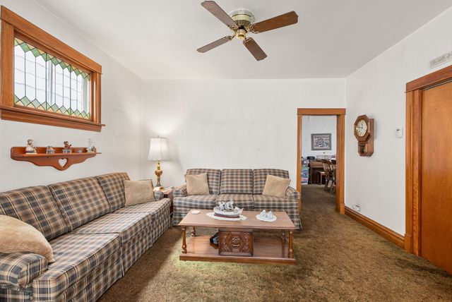 10700 S Avenue G, Chicago, IL 60617