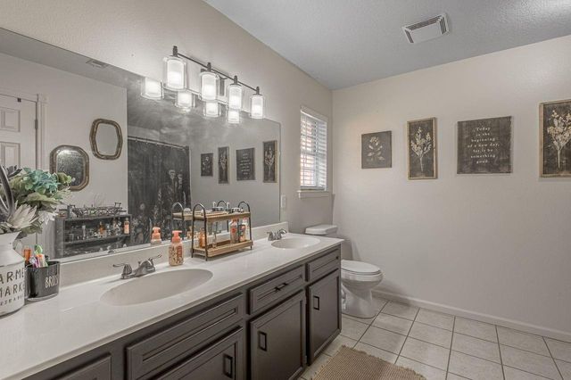 2203 Shannon Drive, Huntsville, TX 77320