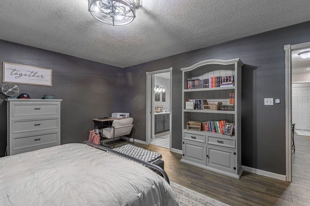 2203 Shannon Drive, Huntsville, TX 77320