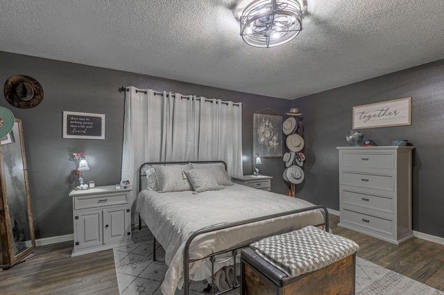 2203 Shannon Drive, Huntsville, TX 77320