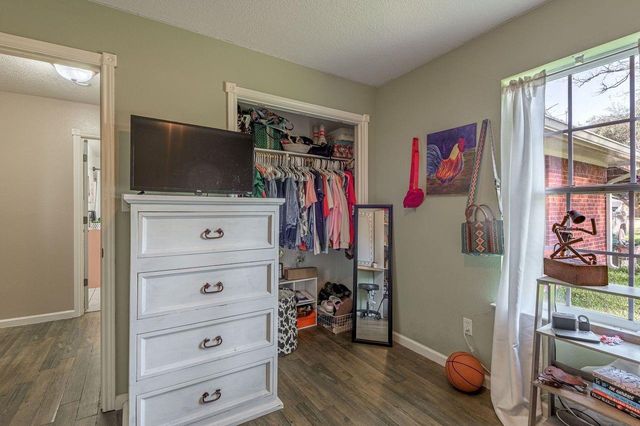 2203 Shannon Drive, Huntsville, TX 77320