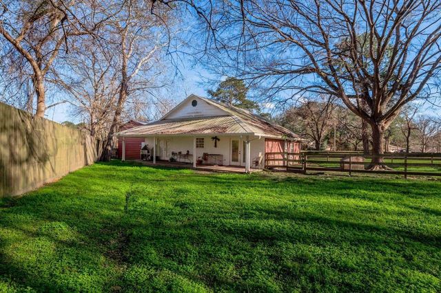 2203 Shannon Drive, Huntsville, TX 77320