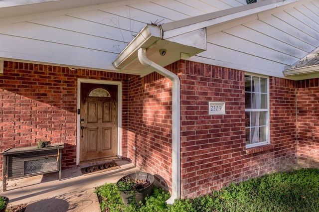 2203 Shannon Drive, Huntsville, TX 77320