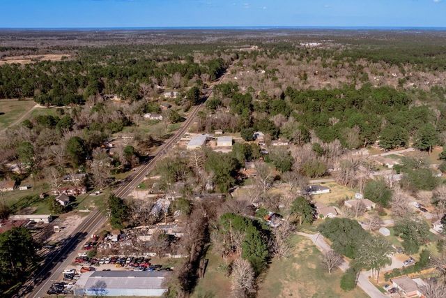 2203 Shannon Drive, Huntsville, TX 77320