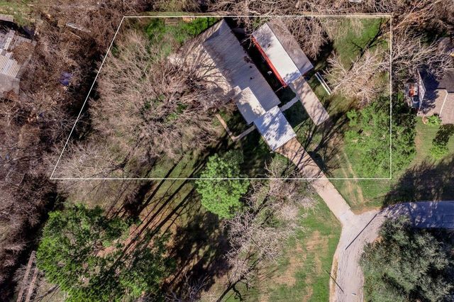 2203 Shannon Drive, Huntsville, TX 77320