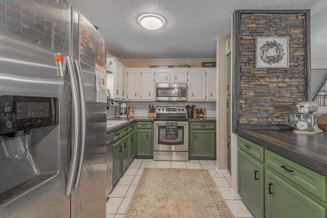 2203 Shannon Drive, Huntsville, TX 77320