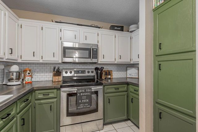 2203 Shannon Drive, Huntsville, TX 77320