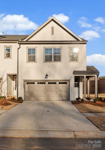 808 Garringer Place, Charlotte, NC 28208