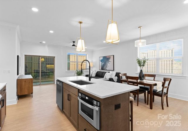 808 Garringer Place, Charlotte, NC 28208