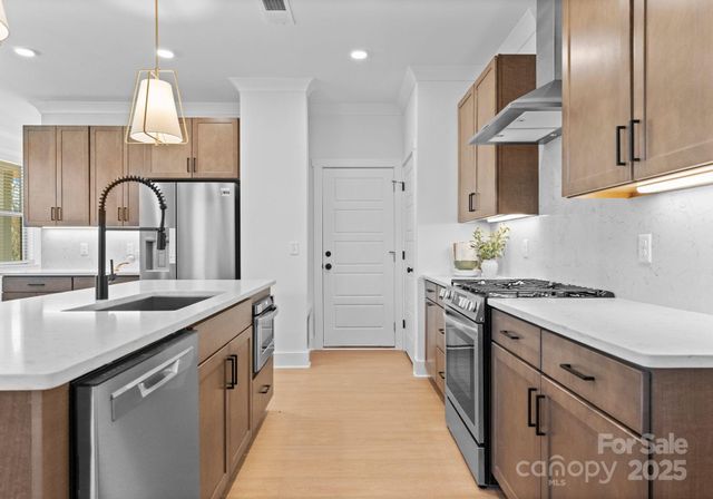 808 Garringer Place, Charlotte, NC 28208