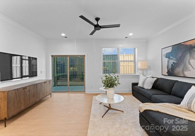 808 Garringer Place, Charlotte, NC 28208